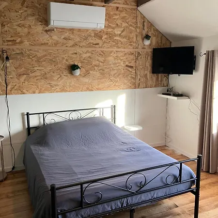 Apartment 1730 Rouvres-la-Chetive